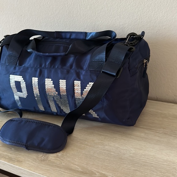 PINK duffel bag Navy blue silver sequins NWT - Picture 3 of 4